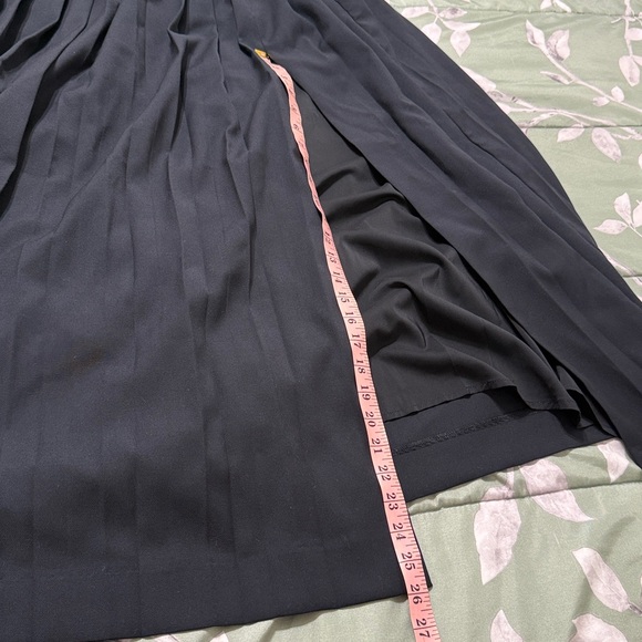 Abercrombie & Fitch | Black A-Line Skirt - Picture 7 of 8